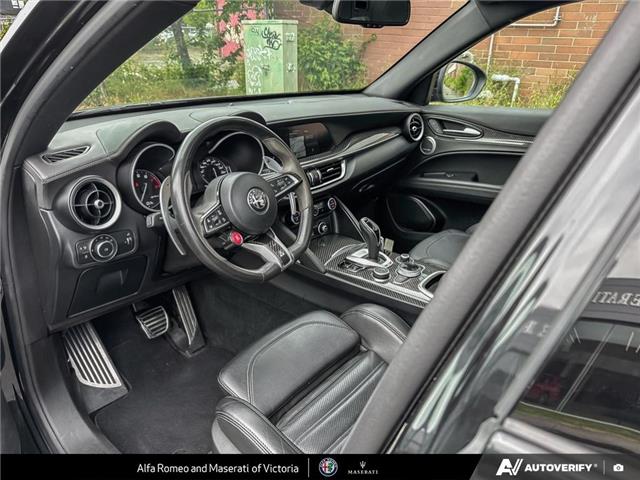 2022 Alfa Romeo Stelvio Quadrifoglio (Stk: 912420) in Victoria - Image 13 of 25