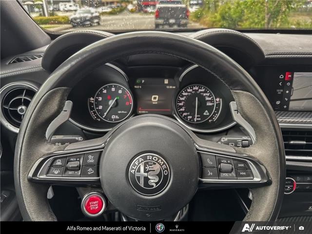 2022 Alfa Romeo Stelvio Quadrifoglio (Stk: 912420) in Victoria - Image 14 of 25