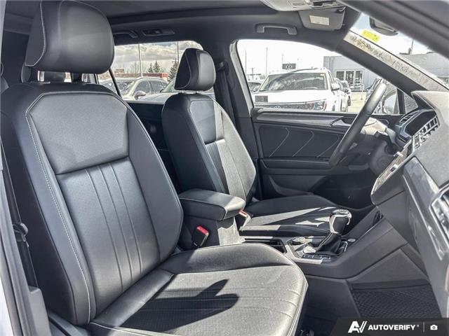 2024 Volkswagen Tiguan Comfortline R-Line Black Edition (Stk: KU0525) in Okotoks - Image 15 of 18