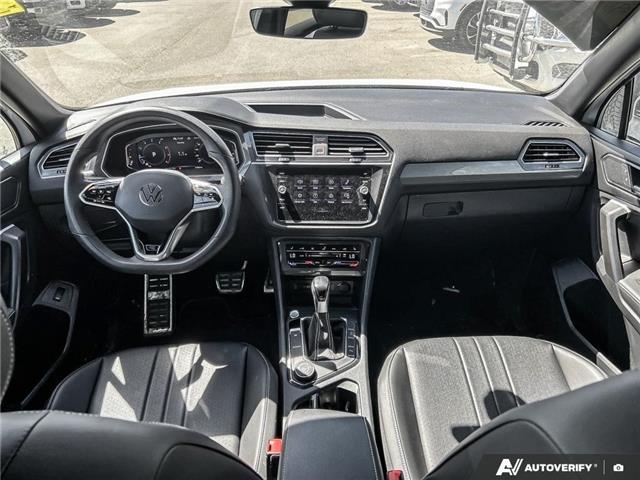 2024 Volkswagen Tiguan Comfortline R-Line Black Edition (Stk: KU0525) in Okotoks - Image 17 of 18