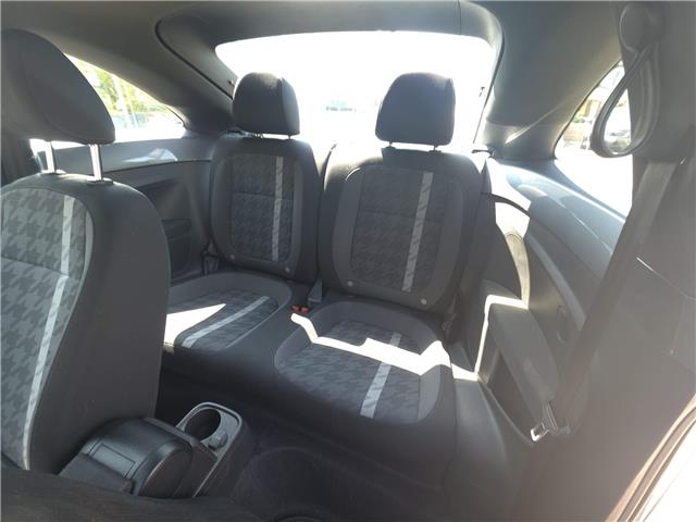 2018 Volkswagen Beetle 2.0 TSI Trendline (Stk: 26020A) in New Hamburg - Image 11 of 21 2018 Volkswagen Beetle 2.0 TSI Trendline (Stk: 26020A) in New Hamburg - Image 11 of 21