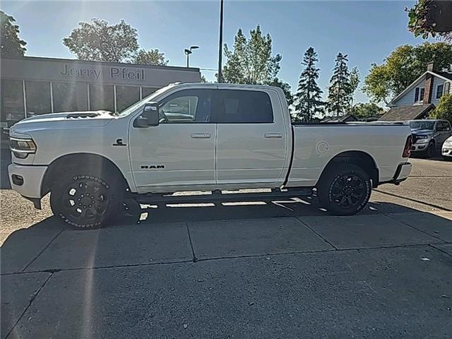 2024 RAM 3500 Laramie (Stk: 24044) in New Hamburg - Image 3 of 20