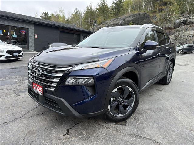 2025 Nissan Rogue SV Moonroof