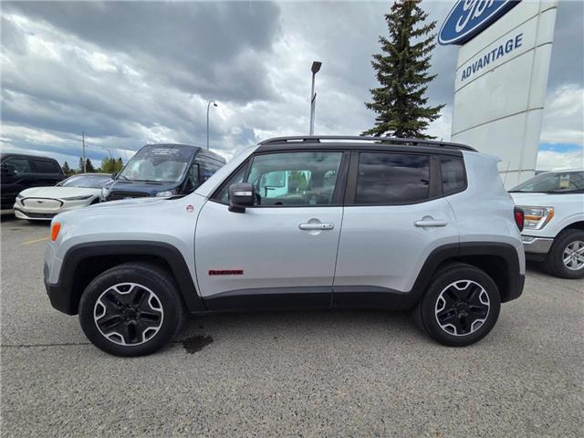 2015 Jeep Renegade Trailhawk (Stk: SA-1725A) in Calgary - Image 3 of 15 2015 Jeep Renegade Trailhawk (Stk: SA-1725A) in Calgary - Image 3 of 15