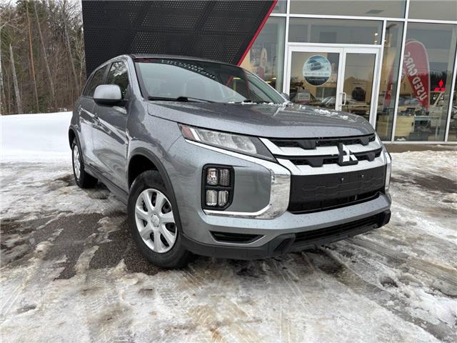 2023 Mitsubishi RVR ES