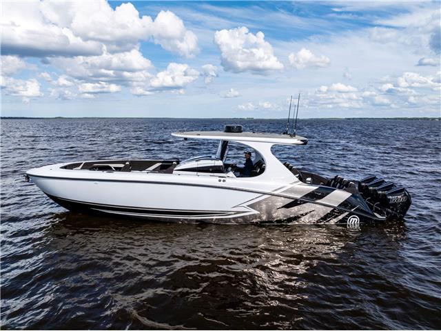 2027 Mystic Powerboats M4200 Center Console (Stk: 292H426) in Sudbury - Image 1 of 22
