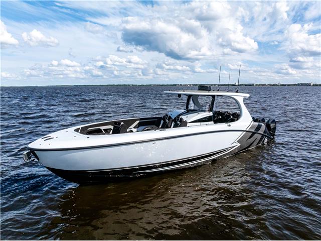 2027 Mystic Powerboats M4200 Center Console (Stk: 292H426) in Sudbury - Image 2 of 22