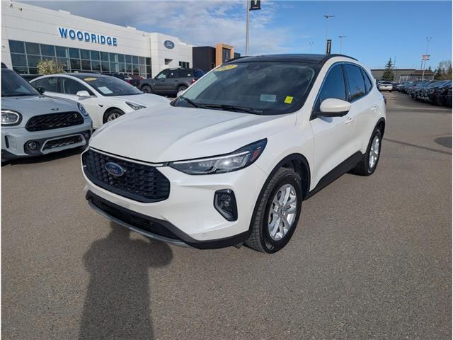2023 Ford Escape Platinum (Stk: T32455) in Calgary - Image 1 of 27
