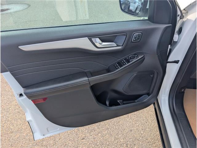 2023 Ford Escape Platinum (Stk: T32455) in Calgary - Image 20 of 27