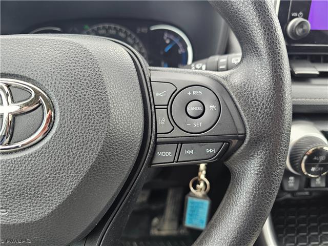 2024 Toyota RAV4 Hybrid LE (Stk: 26324A) in Bowmanville - Image 20 of 24