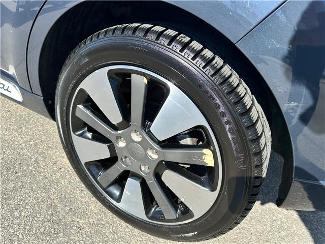 2014 Kia Soul Two-Tone Fathom Blue/White Special Edition (Stk: K076221) in Scarborough - Image 9 of 16