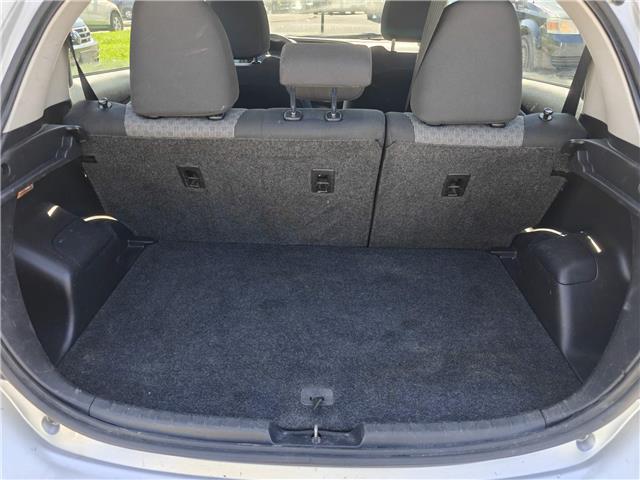 2015 Toyota Yaris LE in Ottawa - Image 4 of 12 2015 Toyota Yaris LE in Ottawa - Image 4 of 12