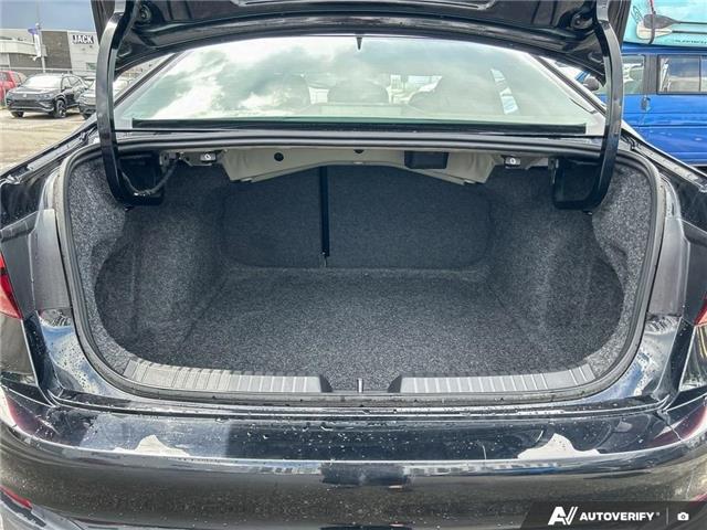 2025 Volkswagen Jetta Comfortline (Stk: SU7773) in Calgary - Image 11 of 24