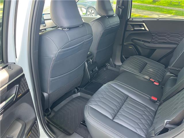 2026 Mitsubishi Outlander PHEV GT (Stk: 616373) in North Vancouver - Image 12 of 14