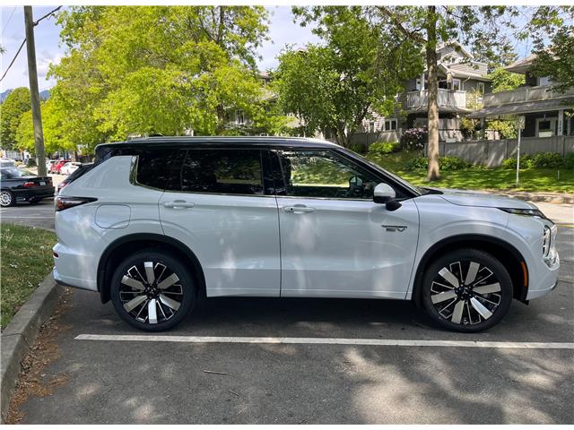 2026 Mitsubishi Outlander PHEV GT (Stk: 616373) in North Vancouver - Image 4 of 14