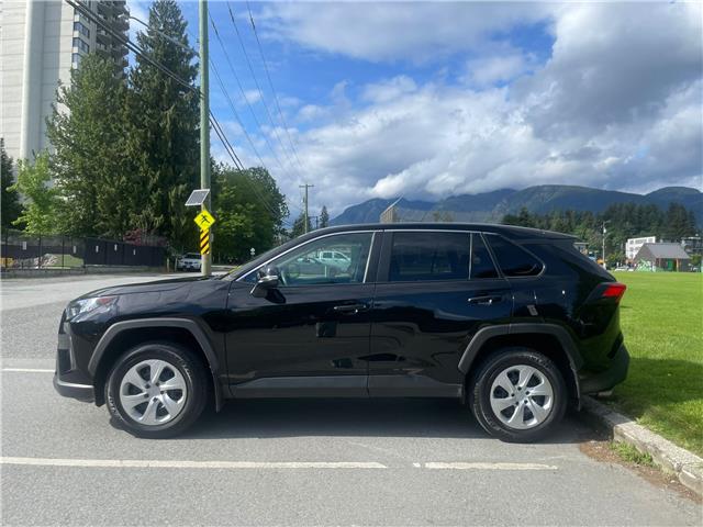 2024 Toyota RAV4 LE (Stk: 439747) in North Vancouver - Image 3 of 10
