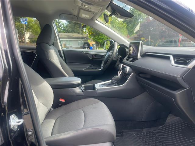 2024 Toyota RAV4 LE (Stk: 439747) in North Vancouver - Image 7 of 10