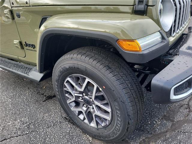 2026 Jeep Wrangler Sahara (Stk: 260329) in Windsor - Image 10 of 24