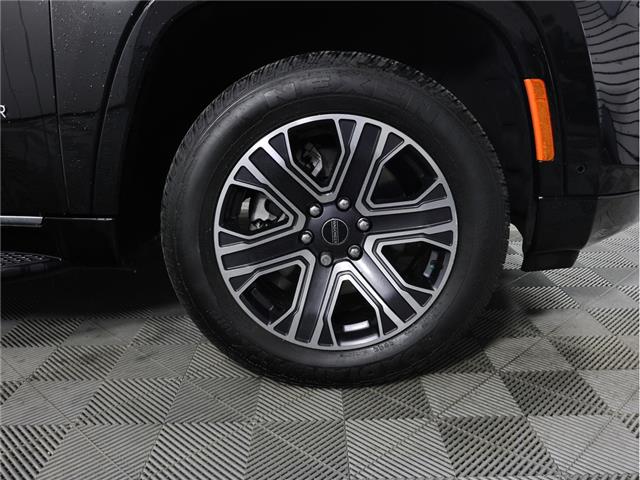 2025 Jeep Wagoneer Base (Stk: L662) in Calgary - Image 4 of 23