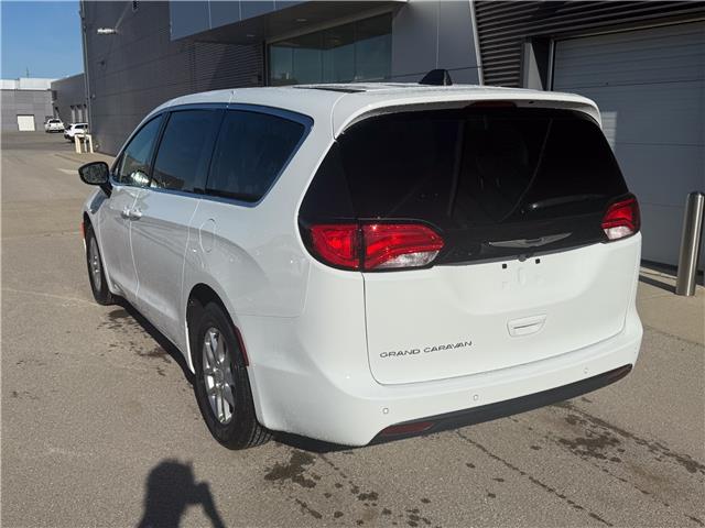 2027 Chrysler Grand Caravan SXT (Stk: 27003) in London - Image 4 of 27