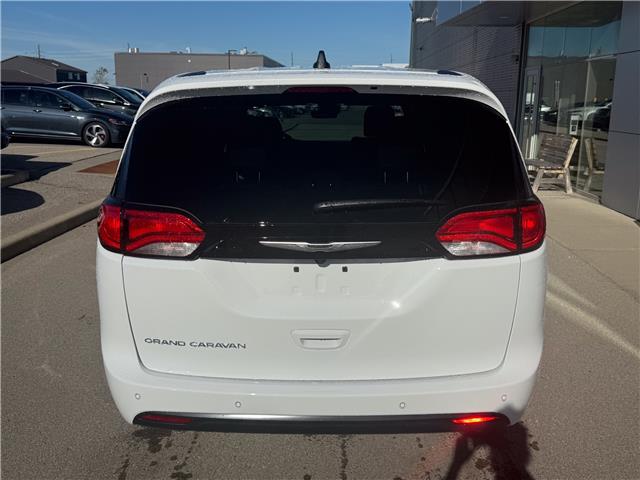 2027 Chrysler Grand Caravan SXT (Stk: 27003) in London - Image 5 of 27