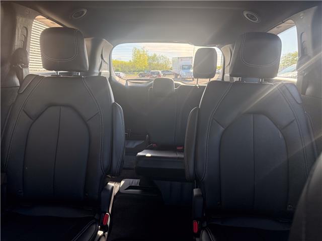 2027 Chrysler Grand Caravan SXT (Stk: 27003) in London - Image 14 of 27