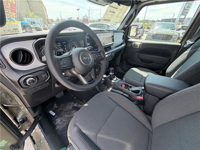 2026 Jeep Gladiator Sport S (Stk: Z23347) in Newmarket - Image 15 of 20 2026 Jeep Gladiator Sport S (Stk: Z23347) in Newmarket - Image 15 of 20