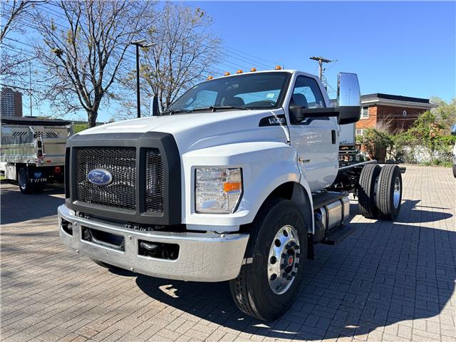 2027 Ford F-750 Base
