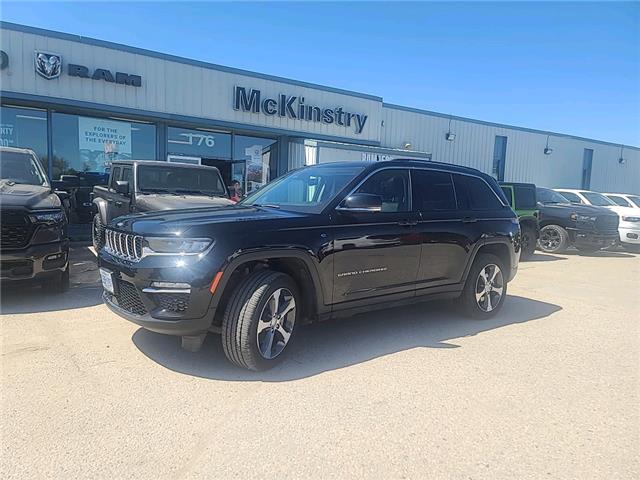 2023 Jeep Grand Cherokee Base