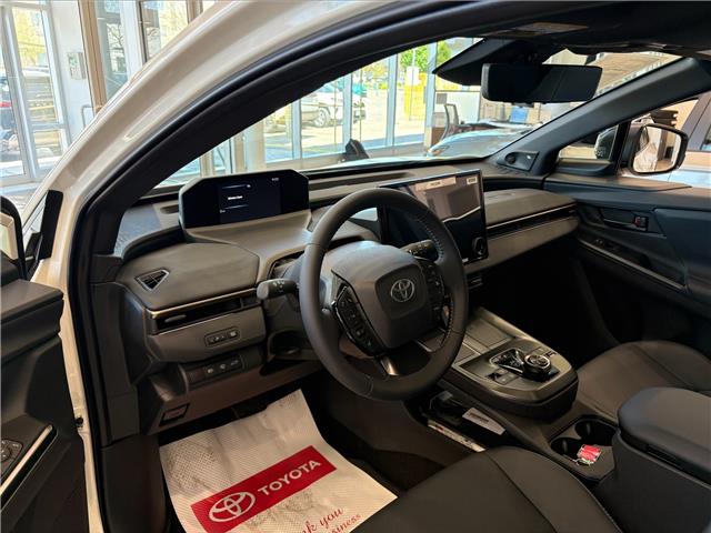 2026 Toyota bZ Woodland Premium Package (Stk: 26358) in Bowmanville - Image 6 of 6