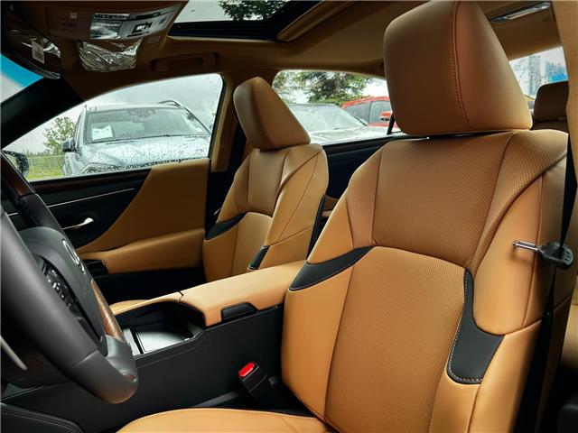 2025 Lexus ES 300h Base (Stk: 250250) in Calgary - Image 10 of 23
