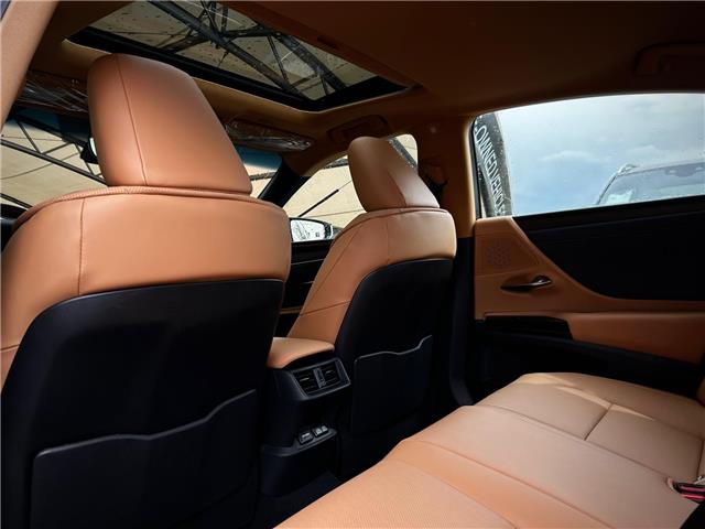 2025 Lexus ES 300h Base (Stk: 250250) in Calgary - Image 12 of 23