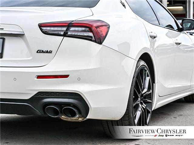 2023 Maserati Ghibli Modena Q4 (Stk: U21685) in Burlington - Image 11 of 37