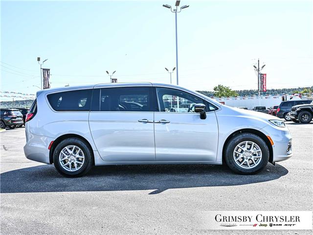 2026 Chrysler Pacifica Select (Stk: N26021) in Grimsby - Image 12 of 34