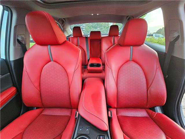 2023 Toyota Camry Hybrid XSE (Stk: 26019A) in Bowmanville - Image 14 of 27