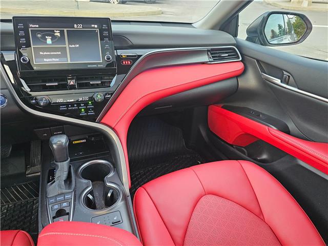 2023 Toyota Camry Hybrid XSE (Stk: 26019A) in Bowmanville - Image 17 of 27
