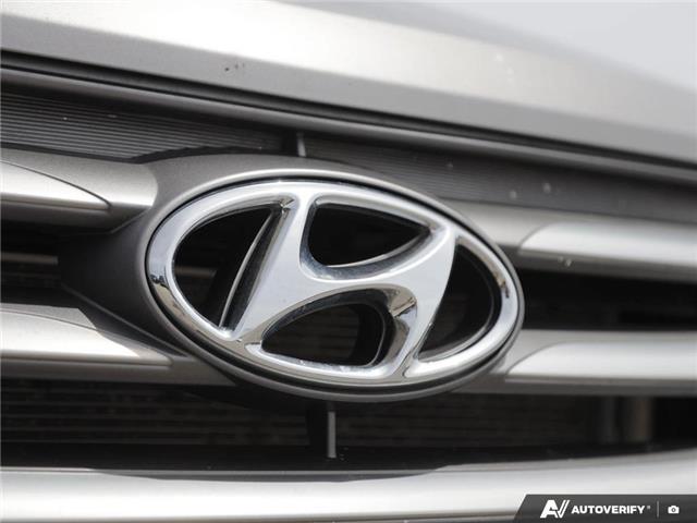 2017 Hyundai Santa Fe Sport 2.4 Luxury (Stk: U26T141B) in London - Image 9 of 27