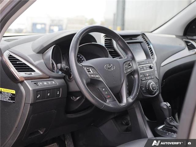 2017 Hyundai Santa Fe Sport 2.4 Luxury (Stk: U26T141B) in London - Image 13 of 27