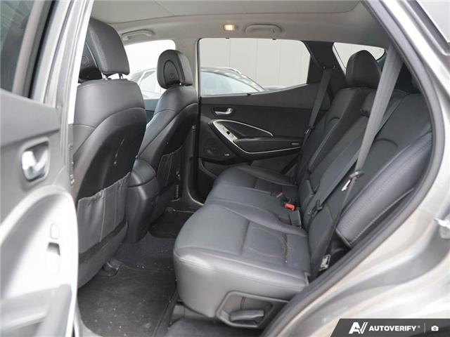 2017 Hyundai Santa Fe Sport 2.4 Luxury (Stk: U26T141B) in London - Image 24 of 27