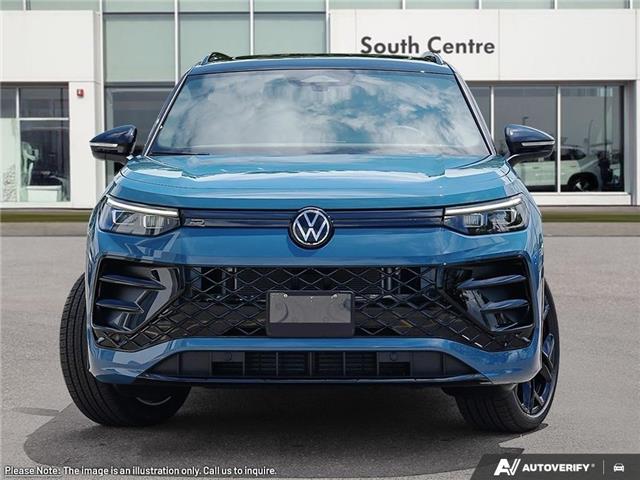 2026 Volkswagen Tiguan Comfortline R-Line Black Edition (Stk: VJ6150) in Calgary - Image 2 of 25