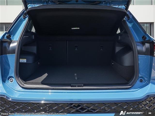 2026 Volkswagen Tiguan Comfortline R-Line Black Edition (Stk: VJ6150) in Calgary - Image 7 of 25