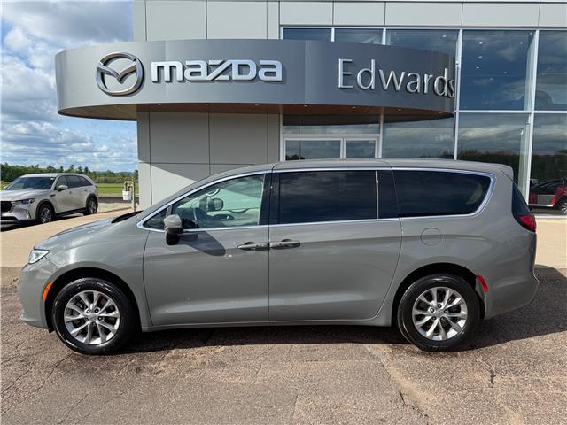 2023 Chrysler Pacifica Touring-L