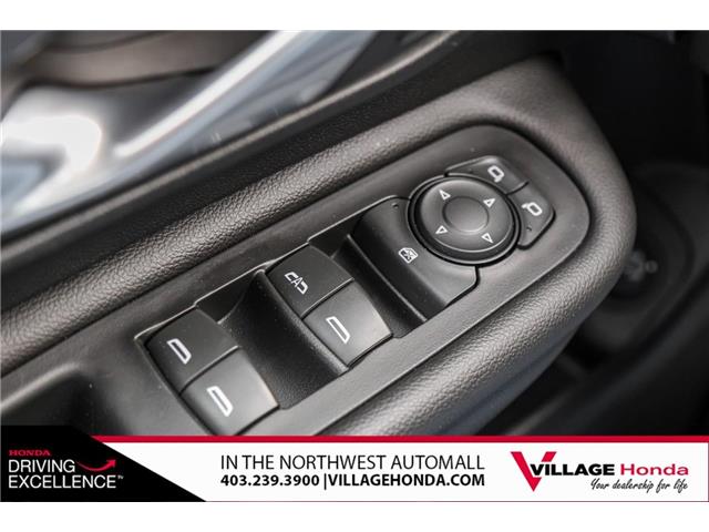 2022 GMC Terrain SLT (Stk: PR0802A) in Calgary - Image 12 of 33