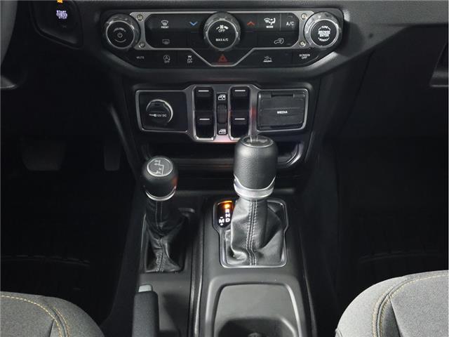 2025 Jeep Wrangler Sport (Stk: 26J080A) in Calgary - Image 14 of 21