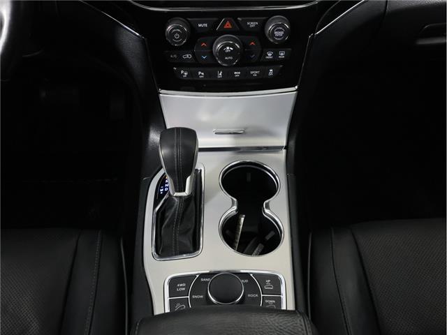 2020 Jeep Grand Cherokee Summit (Stk: 26J106A) in Calgary - Image 4 of 22