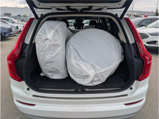 2022 Volvo XC90 T6 Momentum 7 Passenger (Stk: T-1841B) in Calgary - Image 7 of 27