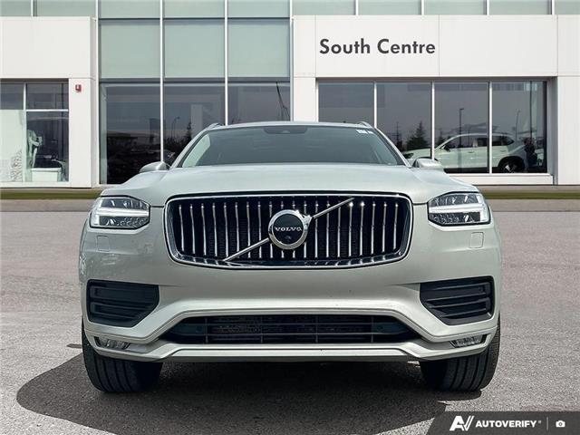 2022 Volvo XC90 T6 Momentum 7 Passenger (Stk: ST-689A) in Calgary - Image 2 of 9