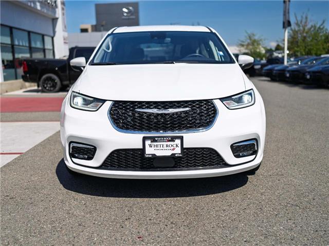 2023 Chrysler Pacifica Touring-L (Stk: 31240) in Surrey - Image 2 of 21
