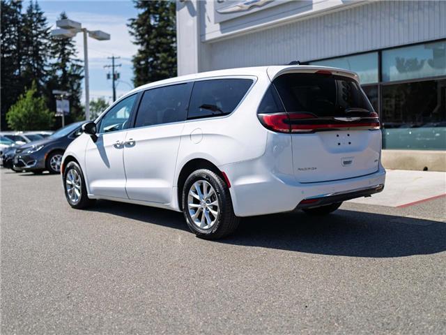 2023 Chrysler Pacifica Touring-L (Stk: 31240) in Surrey - Image 4 of 21