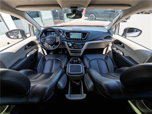 2023 Chrysler Pacifica Touring-L (Stk: 31240) in Surrey - Image 10 of 21